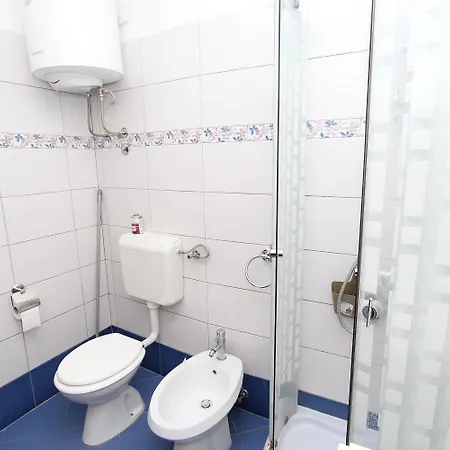 Lichtdurchflutetes Nur 300 Meter Zum Mit Balkon, Privatparkplatz Apartment Rovinj