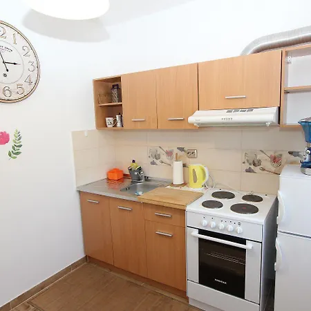Apartment Lichtdurchflutetes Nur 300 Meter Zum Mit Balkon, Privatparkplatz Rovinj