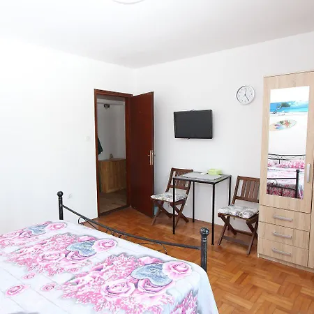 Lichtdurchflutetes Nur 300 Meter Zum Mit Balkon, Privatparkplatz Apartment Rovinj