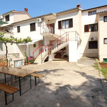 Lichtdurchflutetes Nur 300 Meter Zum Mit Balkon, Privatparkplatz Apartment